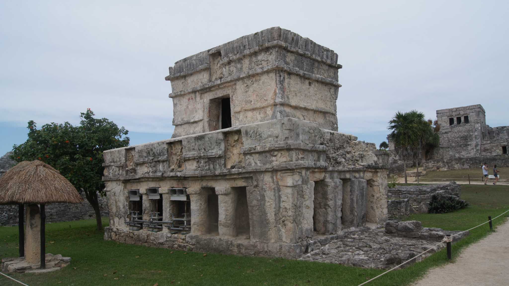      -     . Tulum ruins-supported by scaffolding 